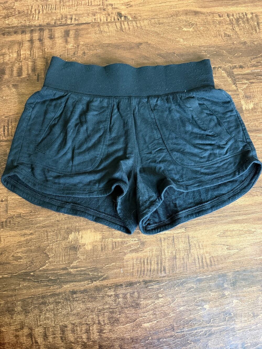 Athleta knit cloth short size small